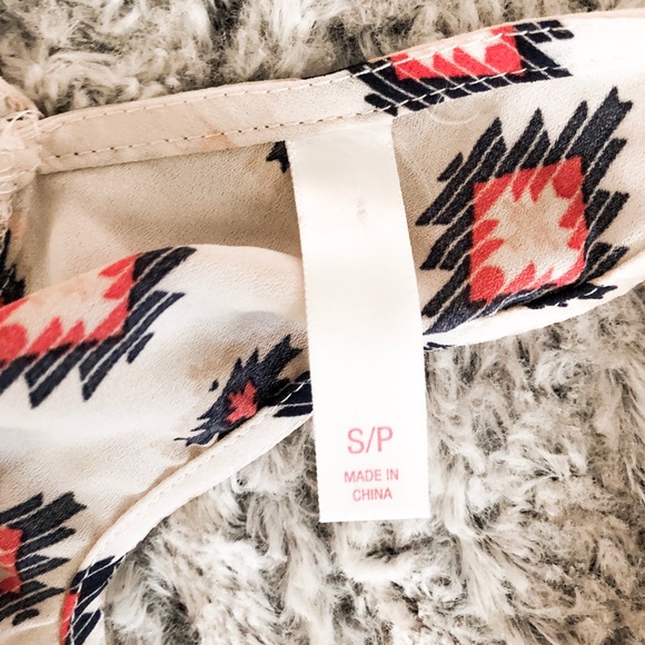 Patterned Tank Top - Picture 3 of 3